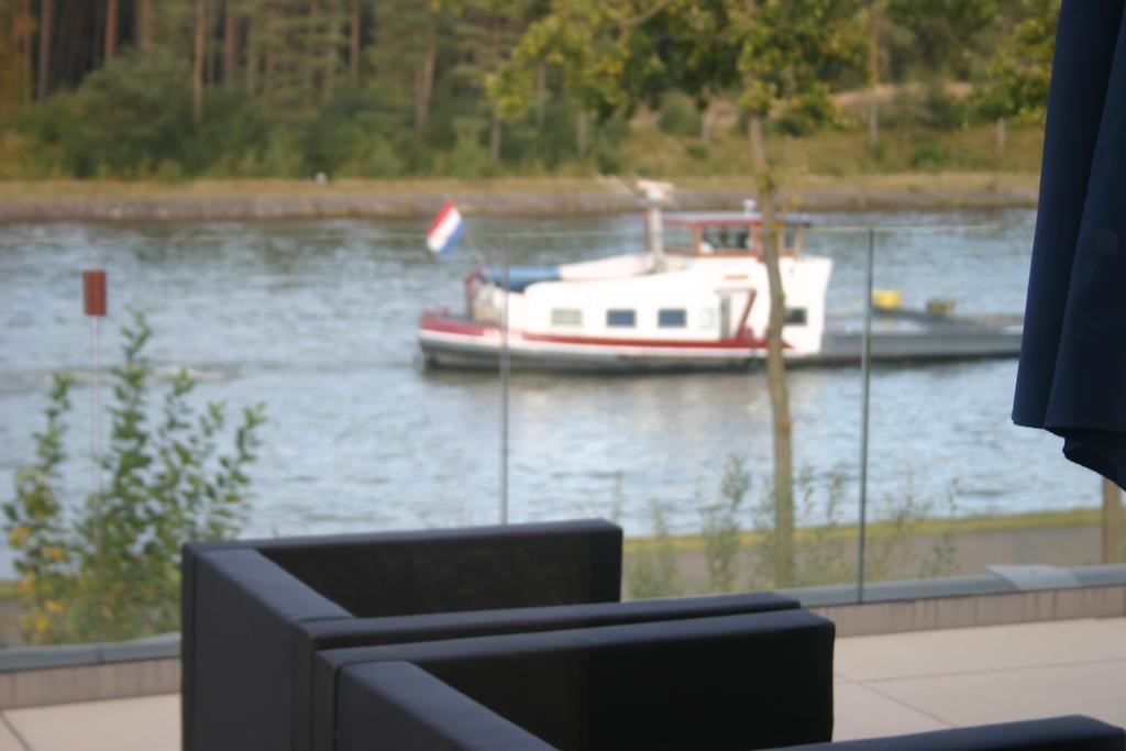 مبيت وإفطار Grobbendonk Loft Aan Het Water المظهر الخارجي الصورة